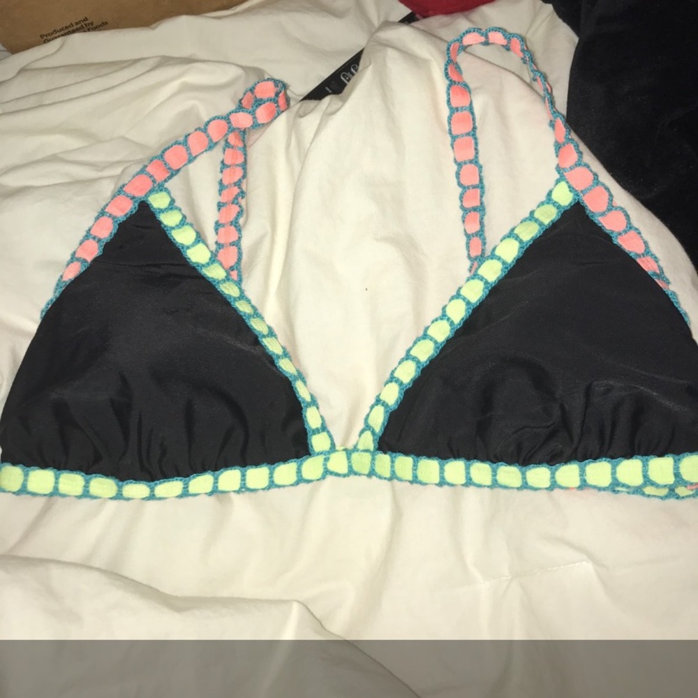 Bikini top